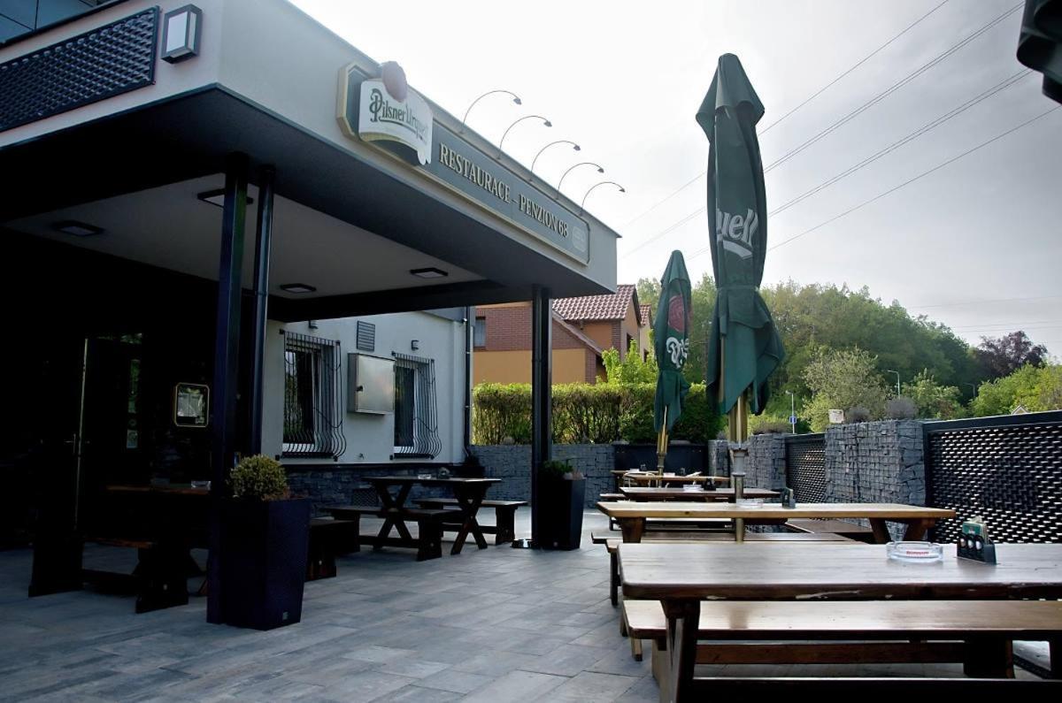 Penzion 68 Hotel Кладно Екстериор снимка